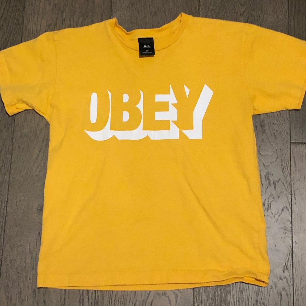 obey t-shirt